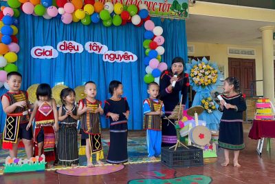 Tổ chức Hoạt động âm nhạc tại lớp ghép thôn 3