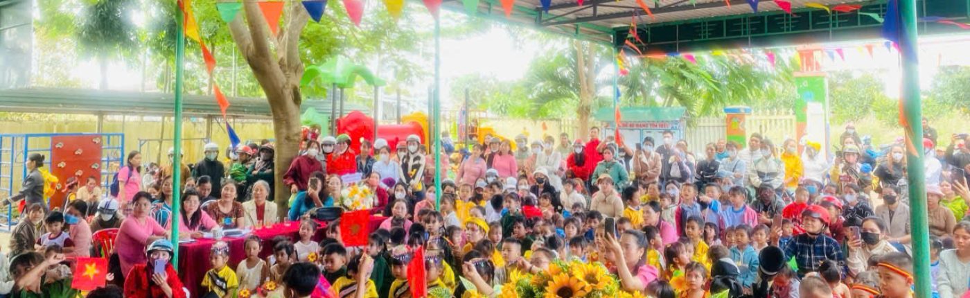 Trẻ tham gia hoạt động của nhà trường